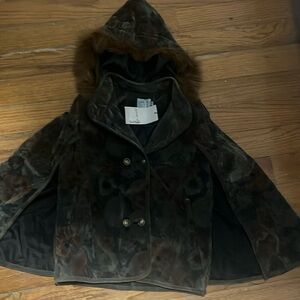 Girls florals velvet cape, just beautiful for the holiday season